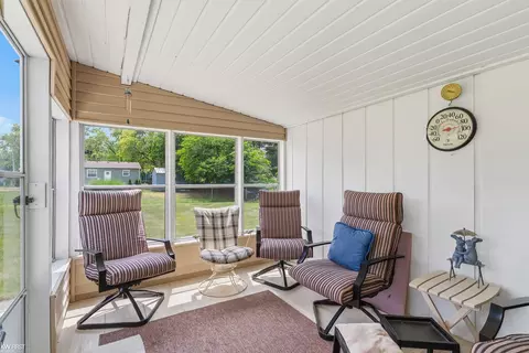 Exterior - 1018 Mildred, Flushing, MI 48433 photo 3 of 10