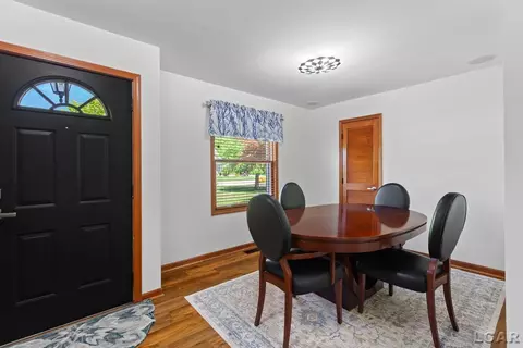 Entry Way - 817 Outer, Tecumseh, MI 49286 photo 1 of 4