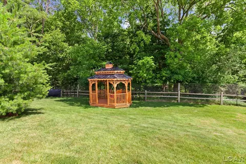 Exterior - 817 Outer, Tecumseh, MI 49286 photo 9 of 11