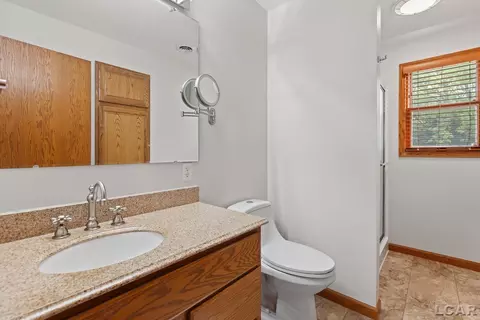 Bath - 817 Outer, Tecumseh, MI 49286 photo 2 of 3
