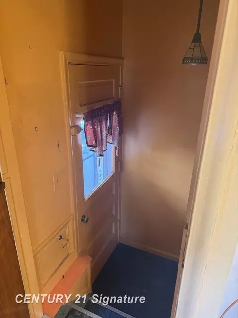 Entry Way - 658 E Coy, Hazel Park, MI 48030 photo 2 of 3
