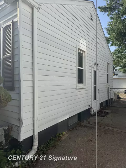 Exterior - 658 E Coy, Hazel Park, MI 48030 photo 1 of 2