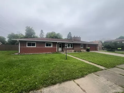 613 N 7th, Iron River, MI 49935