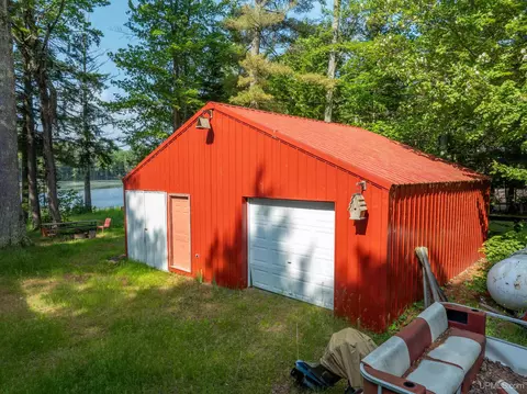 Exterior - e16983 Nevins Lake Road, Shingleton, MI 49884 photo 6 of 10