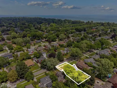 View/Area - 581 Hampton, Grosse Pointe Woods, MI 48236 photo 4 of 13