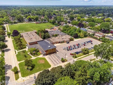 View/Area - 581 Hampton, Grosse Pointe Woods, MI 48236 photo 8 of 13