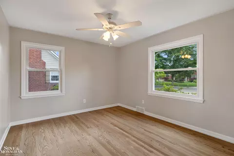 Bedroom - 581 Hampton, Grosse Pointe Woods, MI 48236 photo 1 of 7