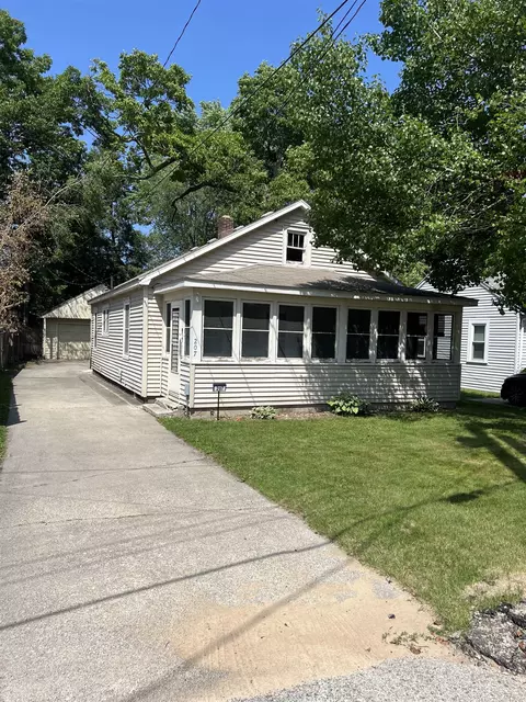 207 Coolidge, Bay City, MI 48706