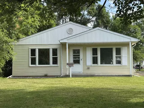 44 Fessenden, Mount Clemens, MI 48043
