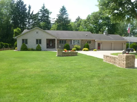 4582 S 2 Mile, Bay City, MI 48706