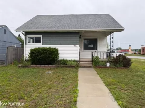 1303 23rd, Port Huron, MI 48060