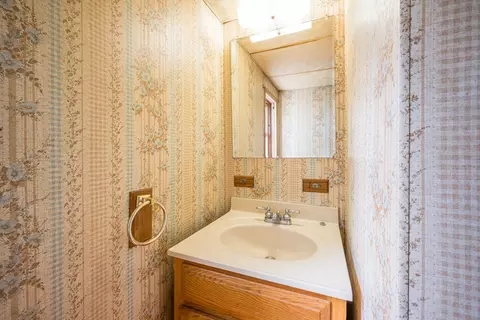 Bath - 1276 E Long Lk, Harrison, MI 48625 photo 2 of 2