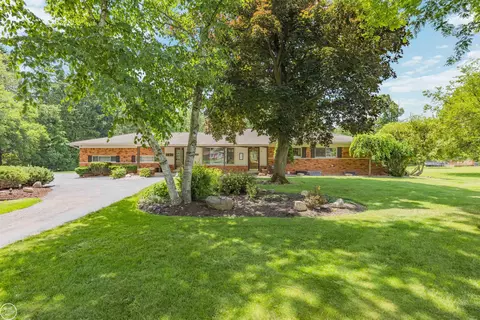 5248 Brookside, Shelby Township, MI 48316