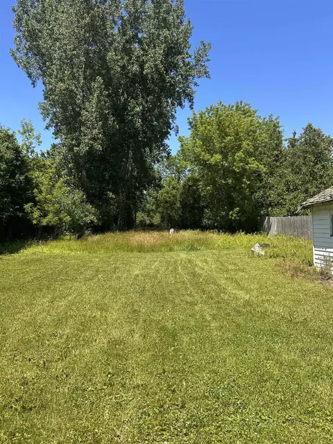 4141 E Wheeler, Bay City, MI 48706