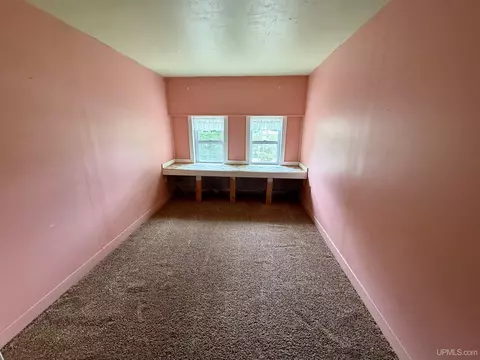 Bedroom - 21342 Royce, Hancock, MI 49930 photo 5 of 5