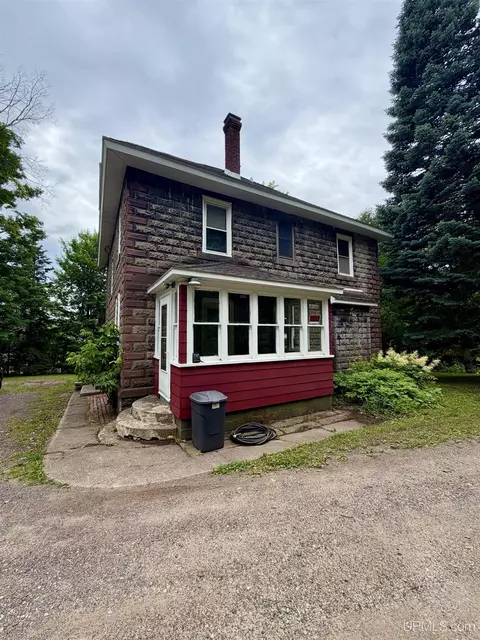 Exterior - 21342 Royce, Hancock, MI 49930 photo 3 of 26