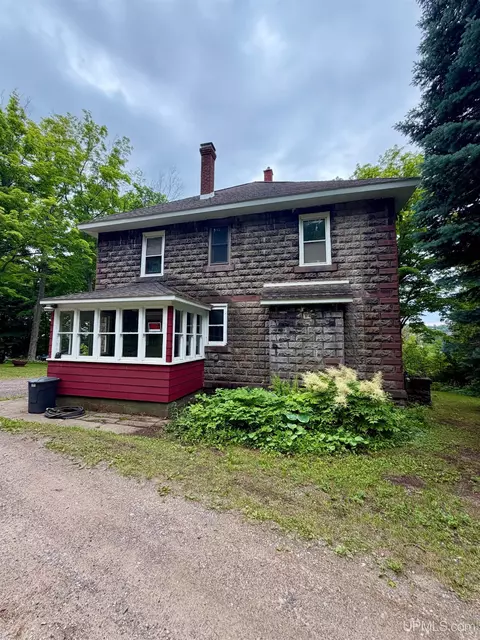 Exterior - 21342 Royce, Hancock, MI 49930 photo 1 of 26