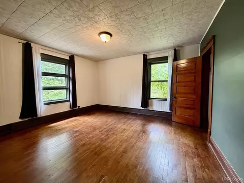 Bedroom - 21342 Royce, Hancock, MI 49930 photo 3 of 5