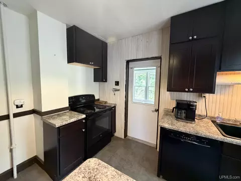 Kitchen - 21342 Royce, Hancock, MI 49930 photo 2 of 2