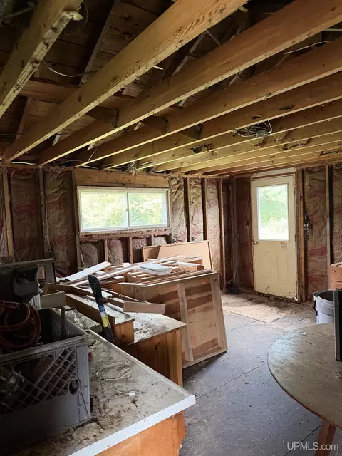 Kitchen - N-5367 H-15, Shingleton, MI 49884 photo 1 of 1