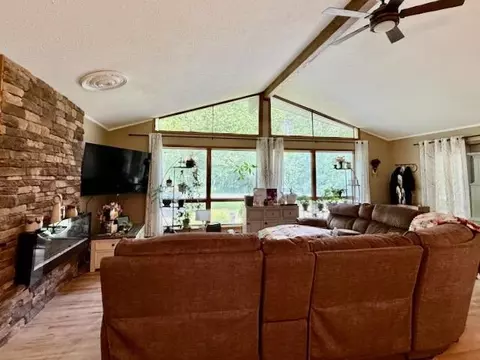 Living - 1865 Bye Way, Gladwin, MI 48624 photo 2 of 7