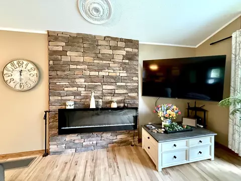 Living - 1865 Bye Way, Gladwin, MI 48624 photo 4 of 7