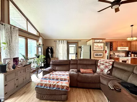 Living - 1865 Bye Way, Gladwin, MI 48624 photo 6 of 7