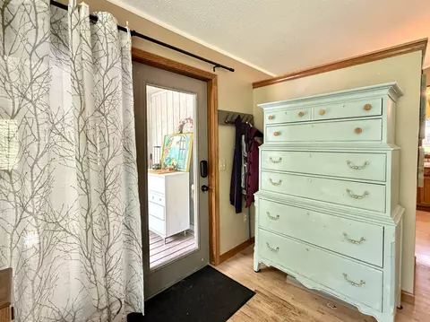 Entry Way - 1865 Bye Way, Gladwin, MI 48624 photo 1 of 2