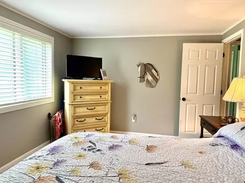 Bedroom - 1865 Bye Way, Gladwin, MI 48624 photo 3 of 9