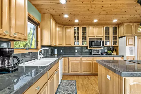 Kitchen - 9477 Goodell, Eagle Harbor, MI 49950 photo 3 of 4