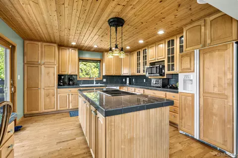 Kitchen - 9477 Goodell, Eagle Harbor, MI 49950 photo 4 of 4