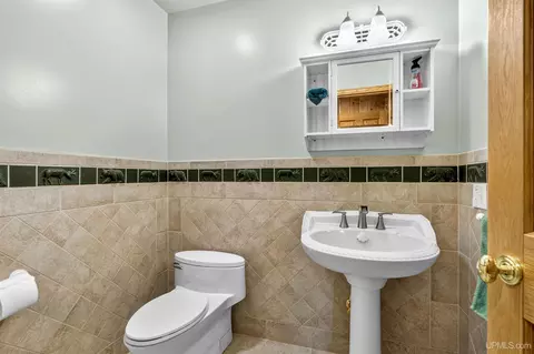 Bath - 9477 Goodell, Eagle Harbor, MI 49950 photo 5 of 7
