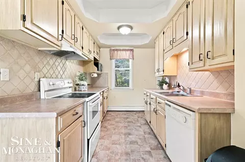 Kitchen - 500 S 4th, Saint Clair, MI 48079 photo 3 of 3