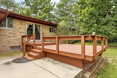 Exterior - 335 Walnut, Mount Morris, MI 48458 photo 9 of 12