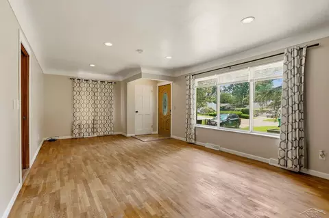 Living - 335 Walnut, Mount Morris, MI 48458 photo 1 of 4