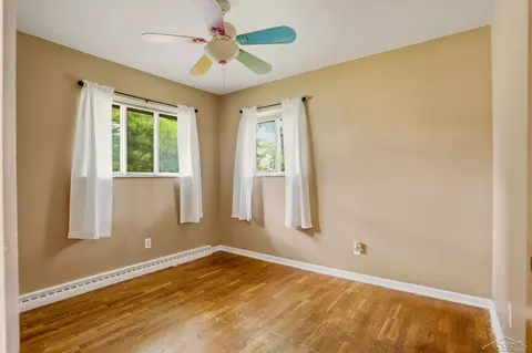 Bedroom - 335 Walnut, Mount Morris, MI 48458 photo 3 of 4