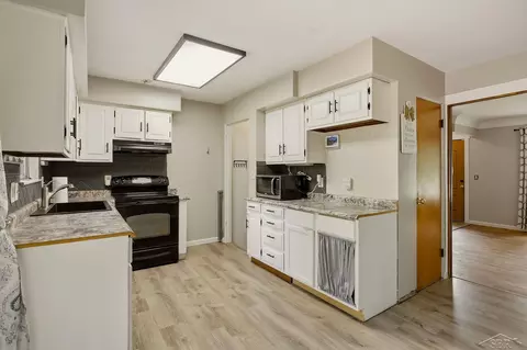 Kitchen - 335 Walnut, Mount Morris, MI 48458 photo 1 of 3
