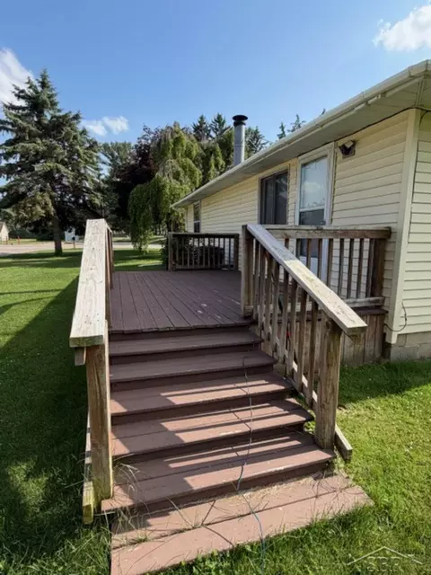 Exterior - 15696 Gratiot, Hemlock, MI 48626 photo 3 of 7