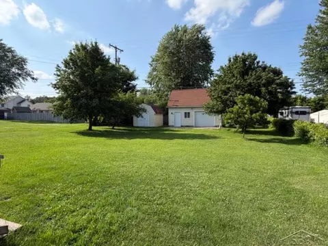 Exterior - 15696 Gratiot, Hemlock, MI 48626 photo 6 of 7