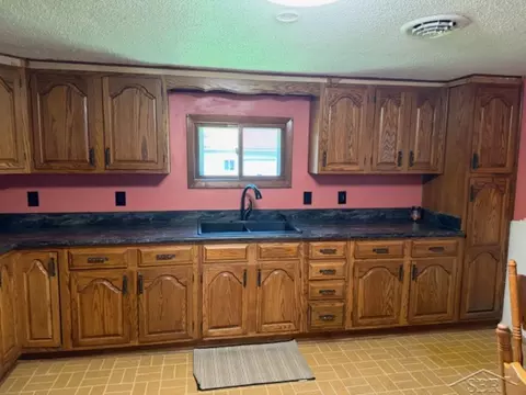 Kitchen - 15696 Gratiot, Hemlock, MI 48626 photo 3 of 3