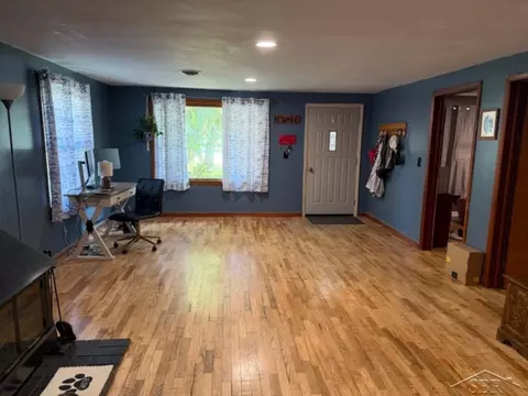 Living - 15696 Gratiot, Hemlock, MI 48626 photo 1 of 1