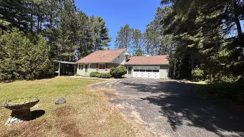 157 Lakewood, Marquette, MI 49855