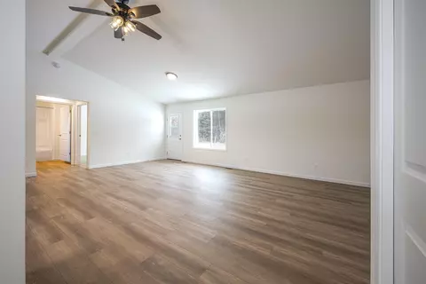 Living - 1208 Pheasant Run, Gladwin, MI 48624 photo 2 of 7