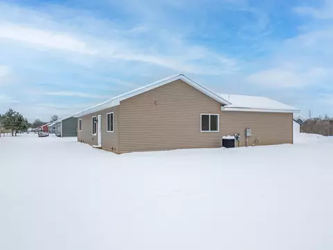 Exterior - 1208 Pheasant Run, Gladwin, MI 48624 photo 8 of 9