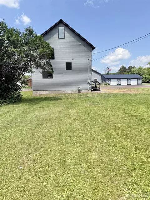 Exterior - 1504 Putnam, Wakefield, MI 49968 photo 4 of 5
