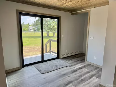 Living - 1504 Putnam, Wakefield, MI 49968 photo 5 of 5