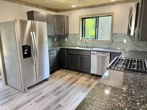 Kitchen - 1504 Putnam, Wakefield, MI 49968 photo 2 of 3