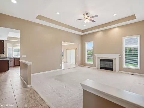 Living - 15408 Prentice, Macomb, MI 48042 photo 2 of 5