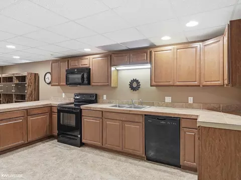 Kitchen - 15408 Prentice, Macomb, MI 48042 photo 8 of 8