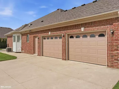 Exterior - 15408 Prentice, Macomb, MI 48042 photo 5 of 11